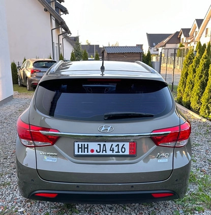 Hyundai i40 cena 38700 przebieg: 145300, rok produkcji 2014 z Swarzędz małe 301